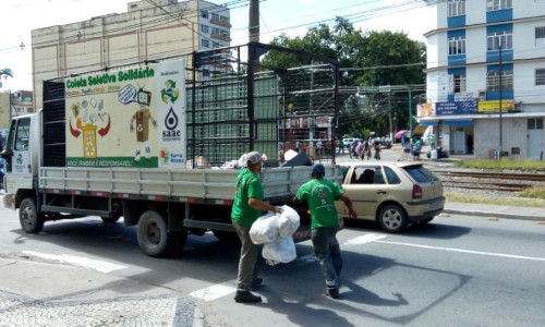 Prefeitura de BM orienta população sobre coleta diária de lixo na área central do município